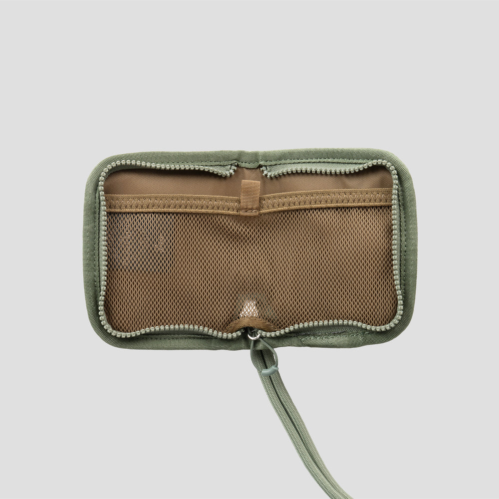 
                      
                        Staple Card&Coin Wallet Olive
                      
                    