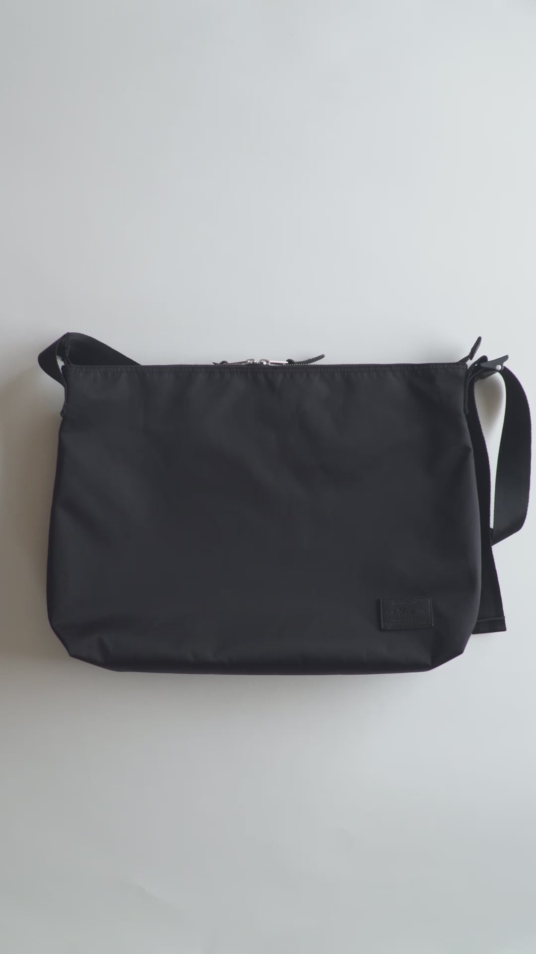 Staple Easy Shoulder Black