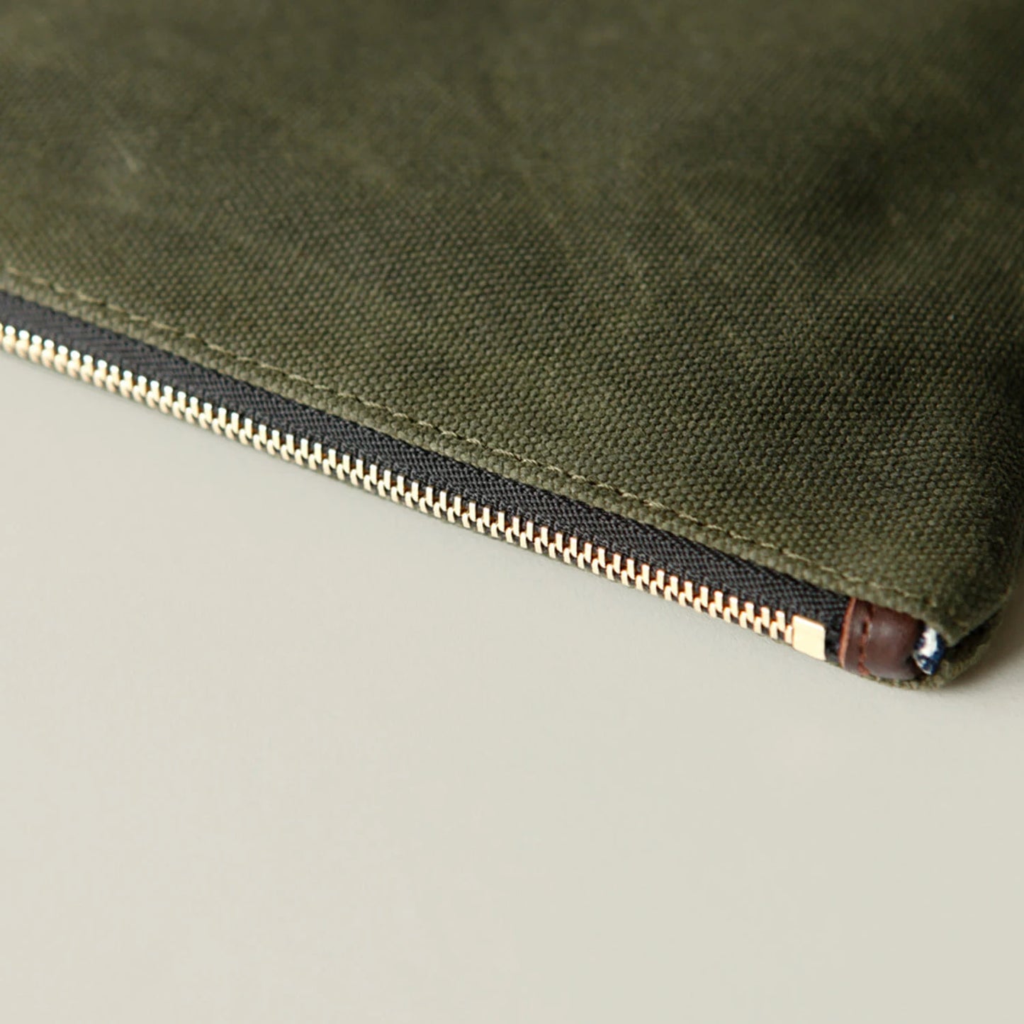 
                  
                    Travel Pouch M Olive Green
                  
                
